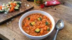 Lentilles corail aux petits légumes et curry : le mijoté simple et réconfortant du soir