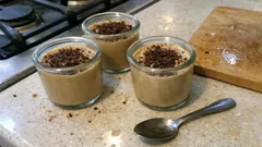 Crème au café en verrines, sans œuf ni gluten : onctueuse et facile à réussir