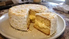 Gâteau façon brie : le trompe-l’œil gourmand (génoise, crème pâtissière, crème au beurre)