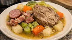 Pôtée à la rouelle de porc et Morteau : un mijoté au chou, simple et généreux