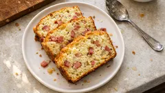 Cake aux oignons et lardons : moelleux, bien gonflé et facile à emporter