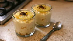 Crème pâtissière à l’ananas en verrines : fraîche, onctueuse et prête en peu de temps