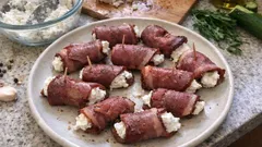 Roulés de magret fumé au chèvre frais : l’apéro chic prêt en 10 minutes